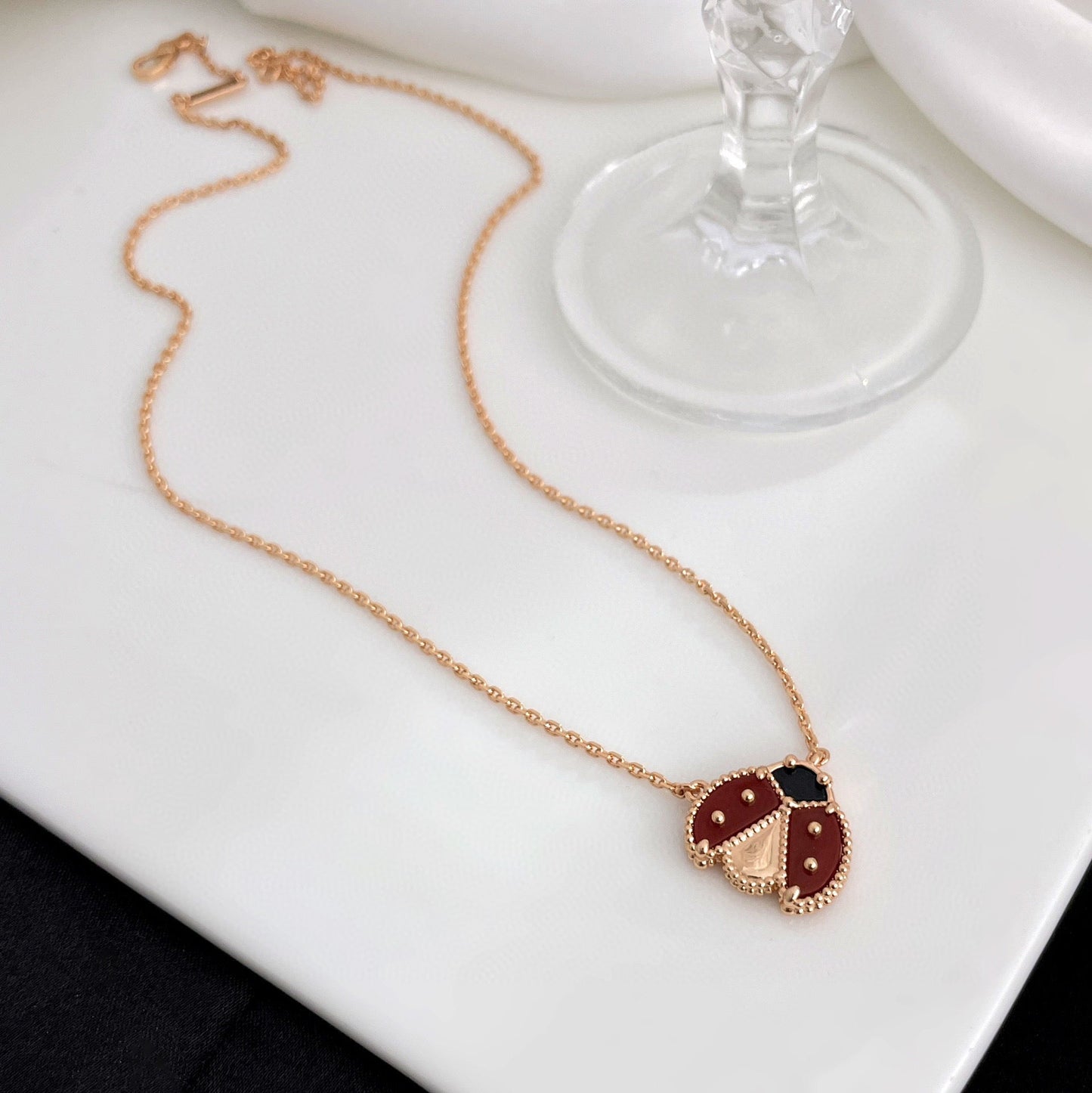[Loran]LUCKY CARNELIAN LADYBUG CHARM NECKLACE