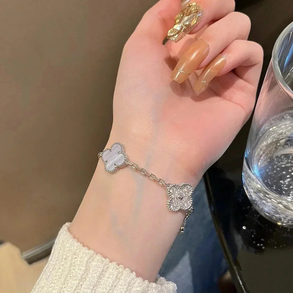 [Loran]LUCKY CLOVER 5-MOTIF BRACELET - PURPLE CHALCEDONY COLLECTION