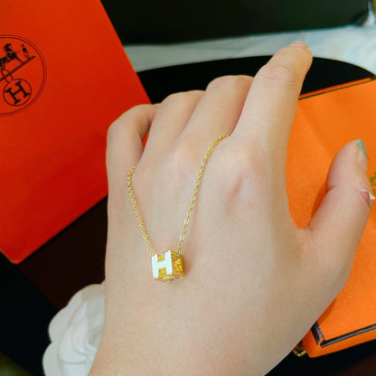 [Loran]H WHITE SQUARE GOLD NECKLACE
