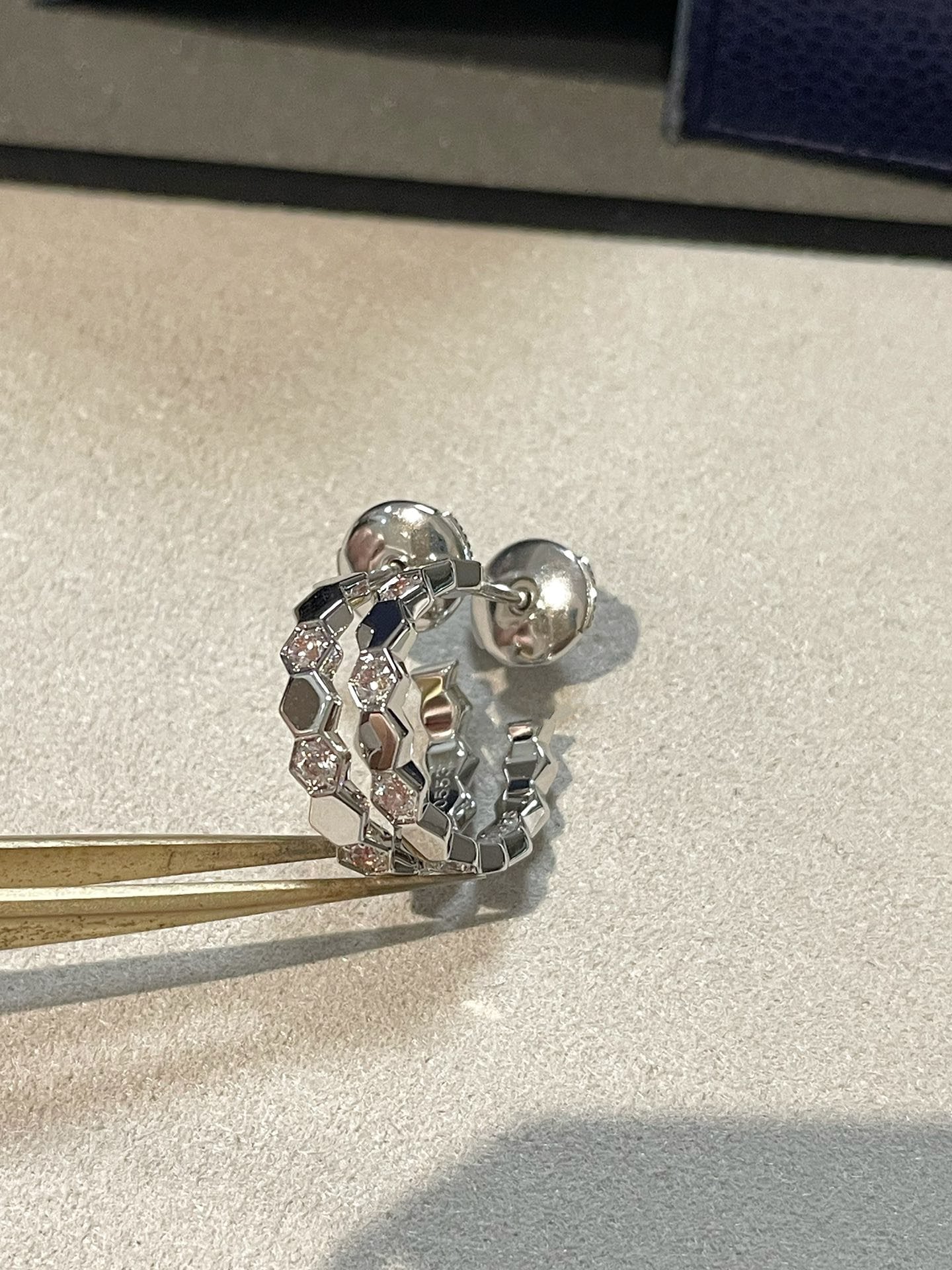 [Loran]Hollow Design Four-Leaf Clover Flower Shape Ring