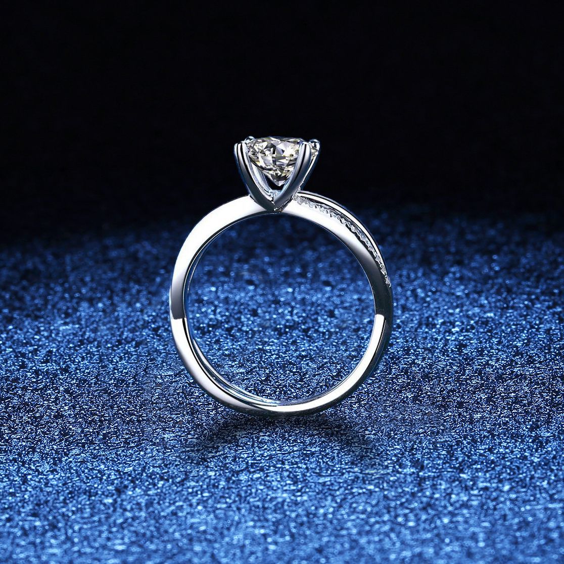 [Loran]ELEGANT 4-PRONG CROSSOVER MOISSANITE ENGAGEMENT RING