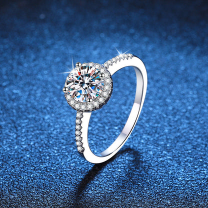 [Loran]RADIANT ROUND HALO MOISSANITE ENGAGEMENT RING