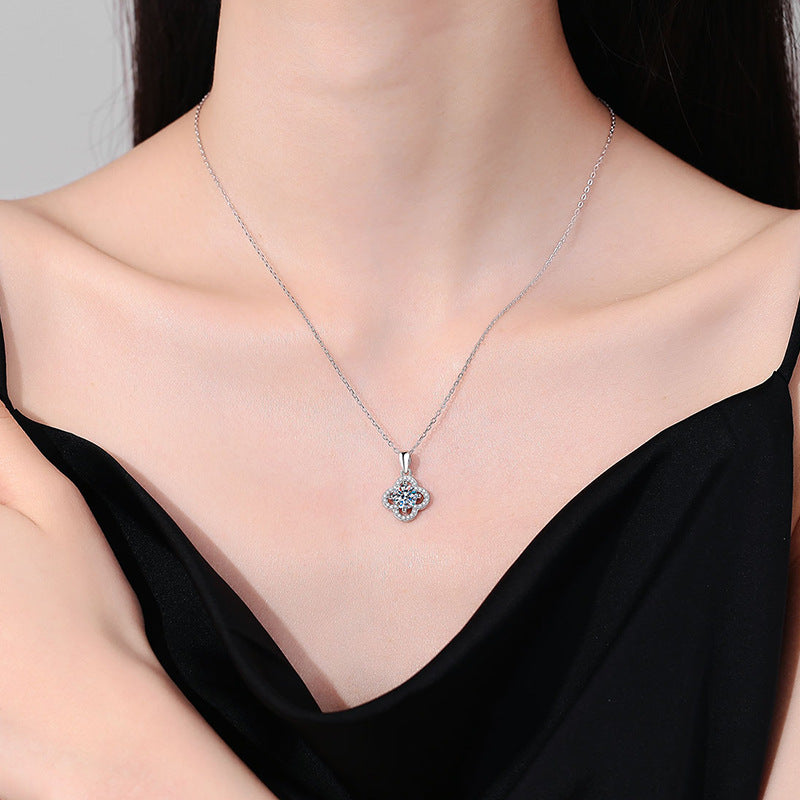 [Loran]CLASSIC CLOVER MOISSANITE PENDANT NECKLACE