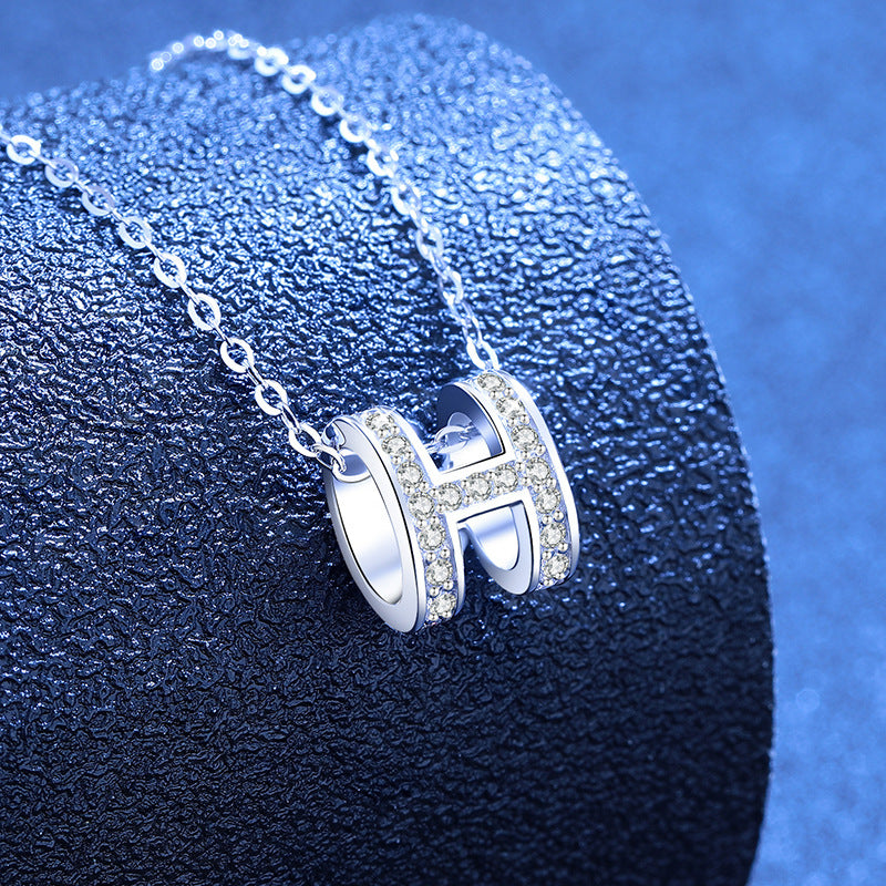 [Loran]FULL-PAVE "H" MOISSANITE PENDANT NECKLACE