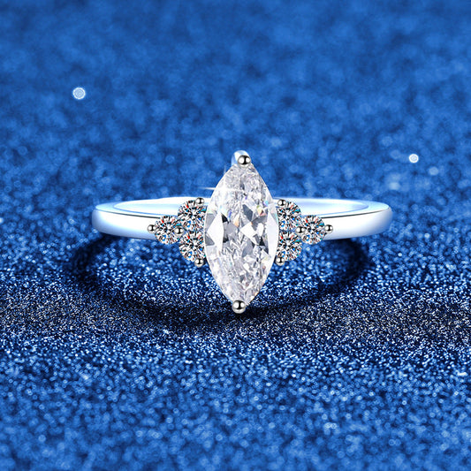 [Loran]ELEGANT MARQUISE CUT MOISSANITE RING WITH SIDE ACCENTS