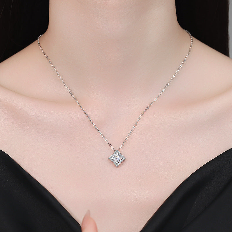 [Loran]STAR-CLOVER MOISSANITE NECKLACE