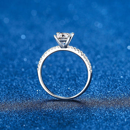 [Loran]ELEGANT PRINCESS CUT MOISSANITE ENGAGEMENT RING
