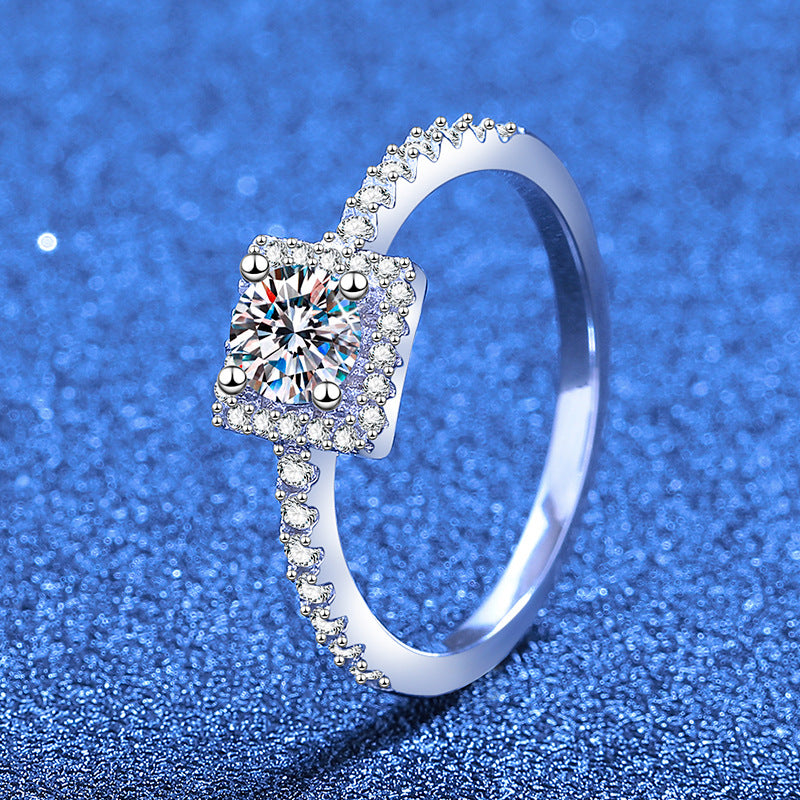 [Loran]DAINTY SUGAR-CUBE MOISSANITE RING