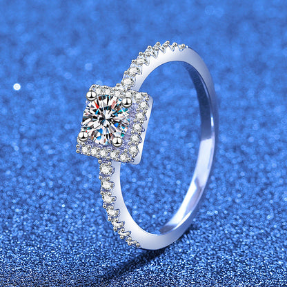 [Loran]DAINTY SUGAR-CUBE MOISSANITE RING