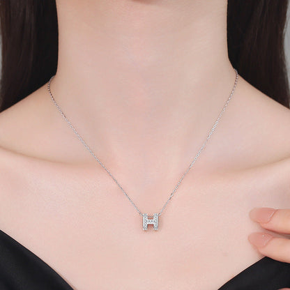[Loran]FULL-PAVE "H" MOISSANITE PENDANT NECKLACE