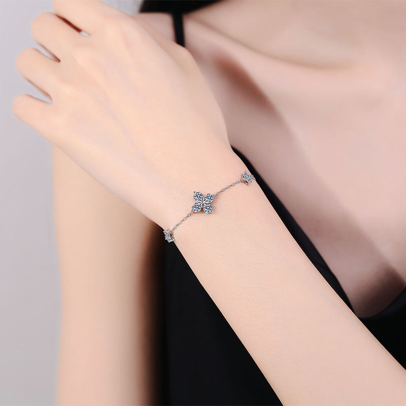 [Loran]CLOVER LUCKY CHARM MOISSANITE BRACELET