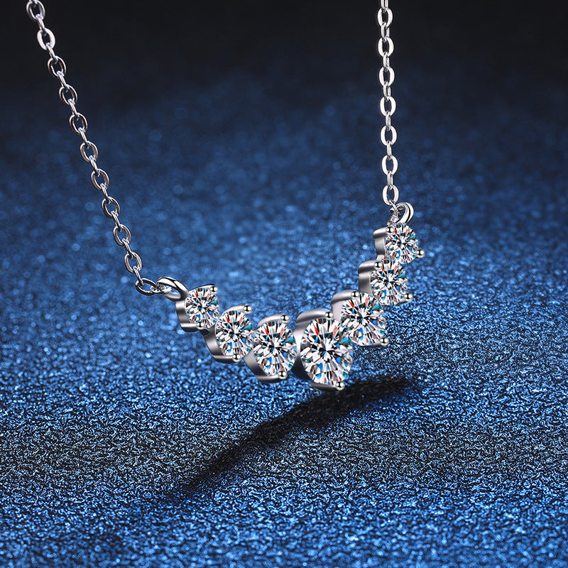 [Loran]MINIMALIST CURVED SMILE MOISSANITE NECKLACE