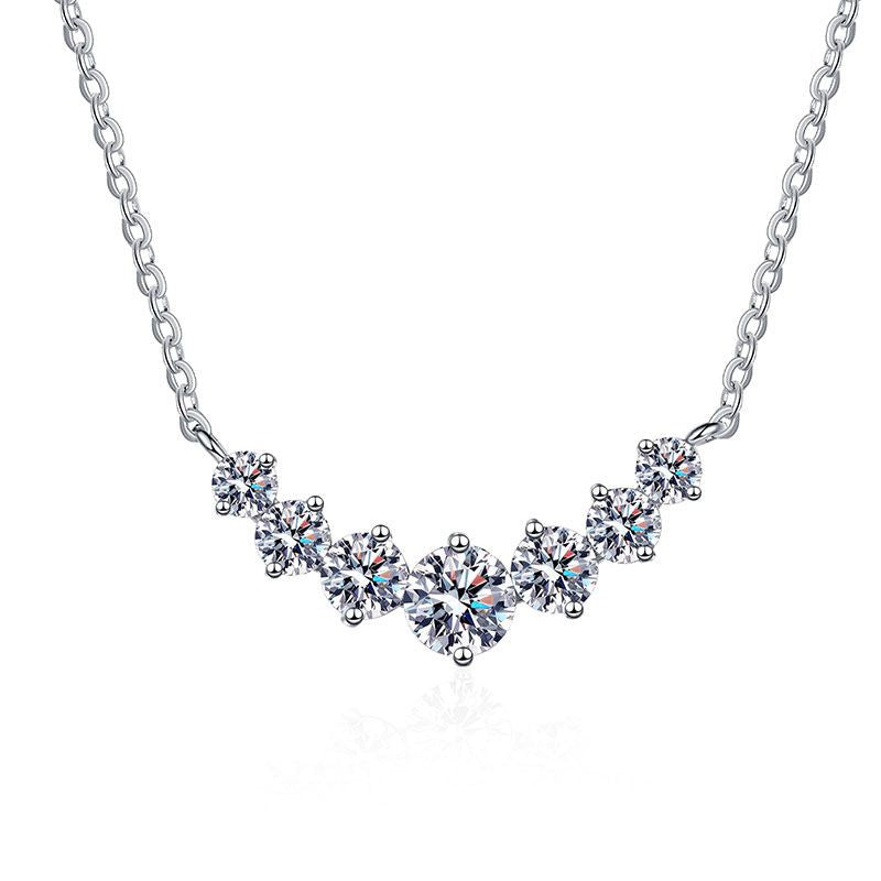 [Loran]MINIMALIST CURVED SMILE MOISSANITE NECKLACE
