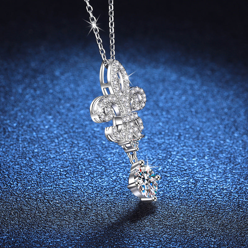 [Loran]ROYAL FLEUR-DE-LIS MOISSANITE PENDANT NECKLACE
