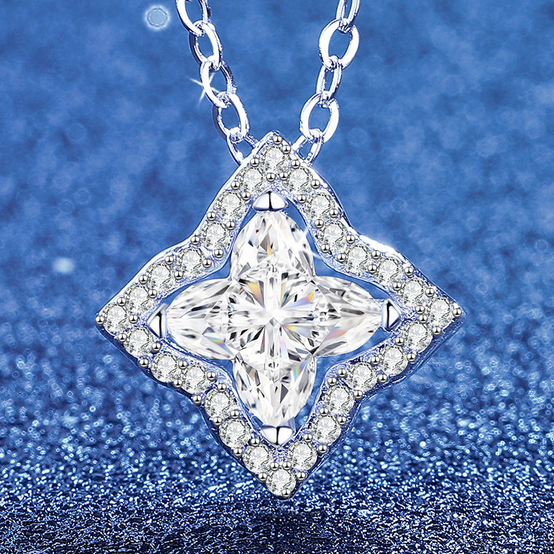 [Loran]STAR-CLOVER MOISSANITE NECKLACE