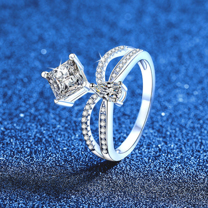[Loran]ELEGANT DOUBLE-TWISTED MOISSANITE RING