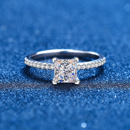 [Loran]ELEGANT PRINCESS CUT MOISSANITE ENGAGEMENT RING