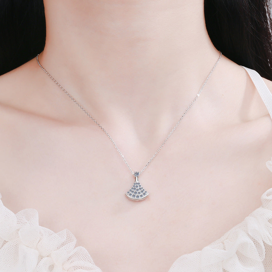 [Loran]ELEGANT FAN-SHAPED MOISSANITE PENDANT NECKLACE