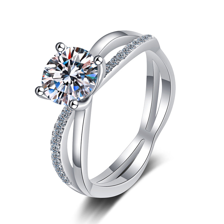 [Loran]ELEGANT 4-PRONG CROSSOVER MOISSANITE ENGAGEMENT RING
