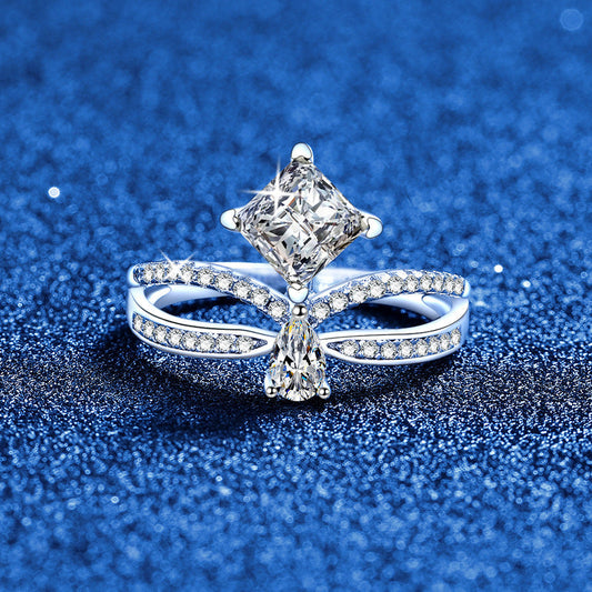 [Loran]ELEGANT DOUBLE-TWISTED MOISSANITE RING