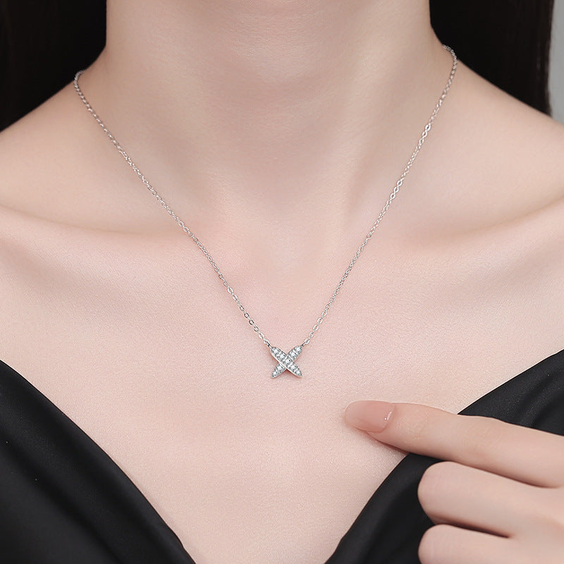 [Loran]MODERN X-SHAPE PAVÉ MOISSANITE NECKLACE