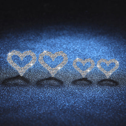 [Loran]SPARKLING HEART-SHAPED MOISSANITE STUD EARRINGS
