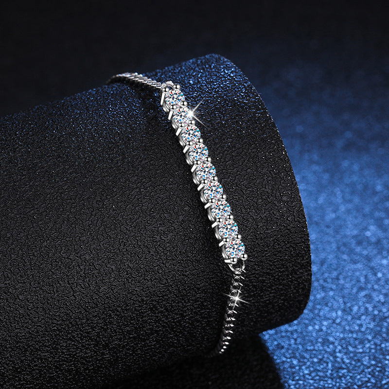 [Loran]SMILING CURVE MOISSANITE BRACELET