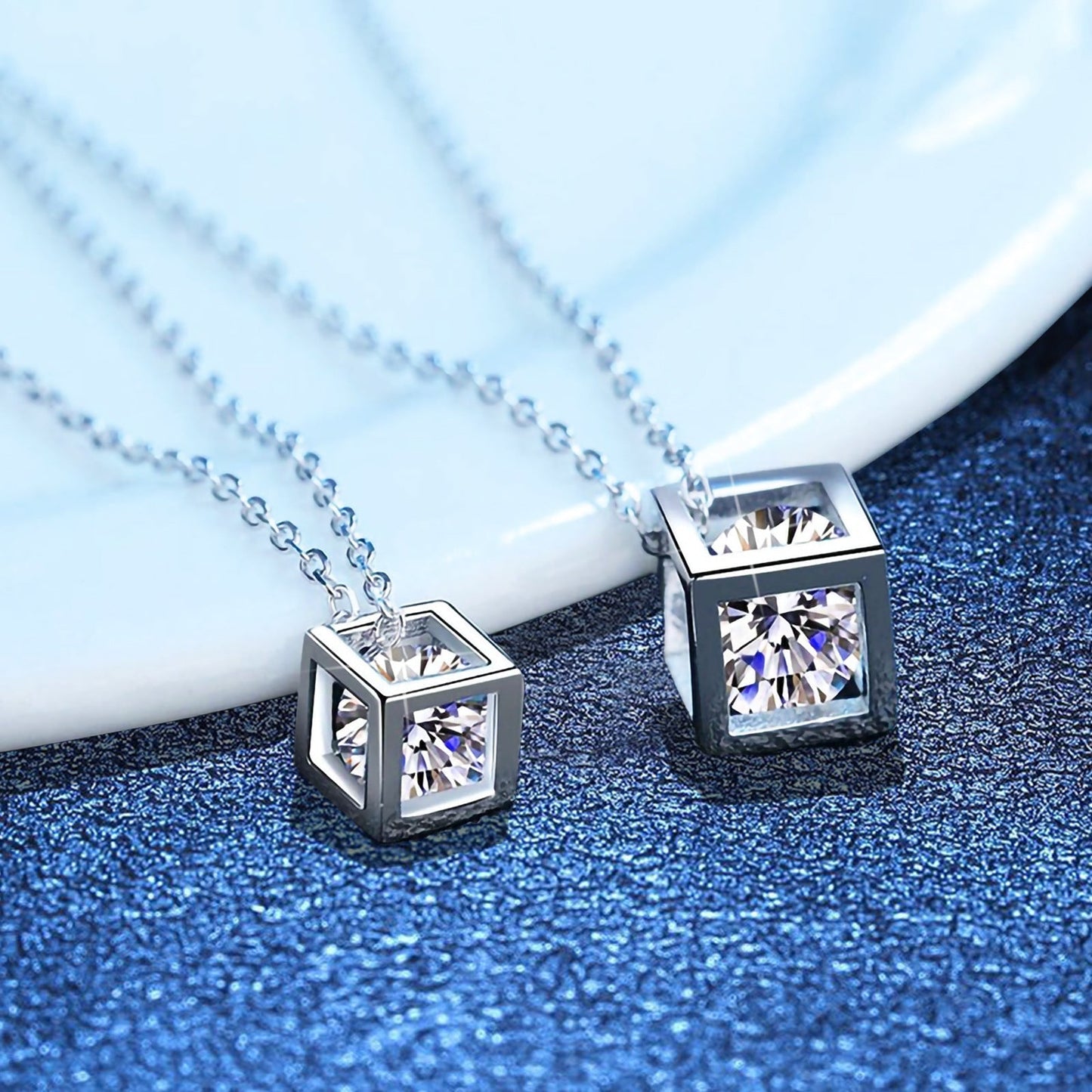 [Loran]GEOMETRIC SUGAR-CUBE MOISSANITE NECKLACE