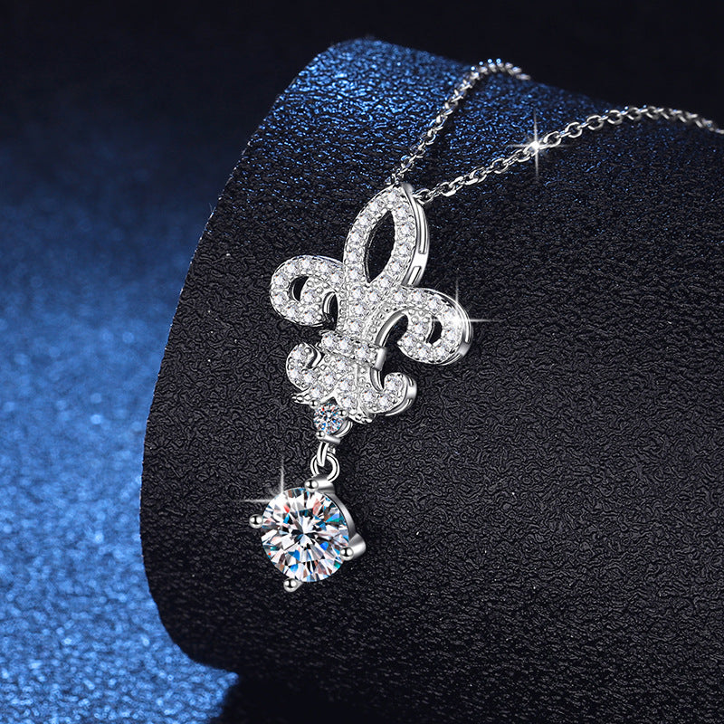 [Loran]ROYAL FLEUR-DE-LIS MOISSANITE PENDANT NECKLACE