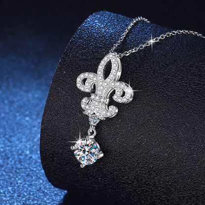 [Loran]ROYAL FLEUR-DE-LIS MOISSANITE PENDANT NECKLACE