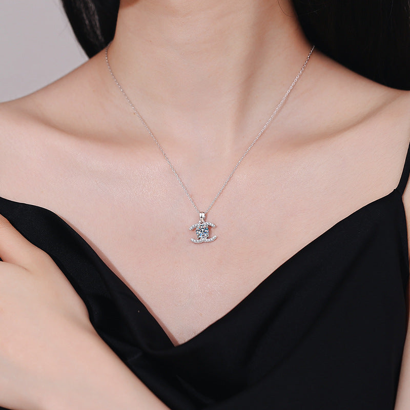 [Loran]CLASSIC INTERLOCKING MOISSANITE PENDANT NECKLACE