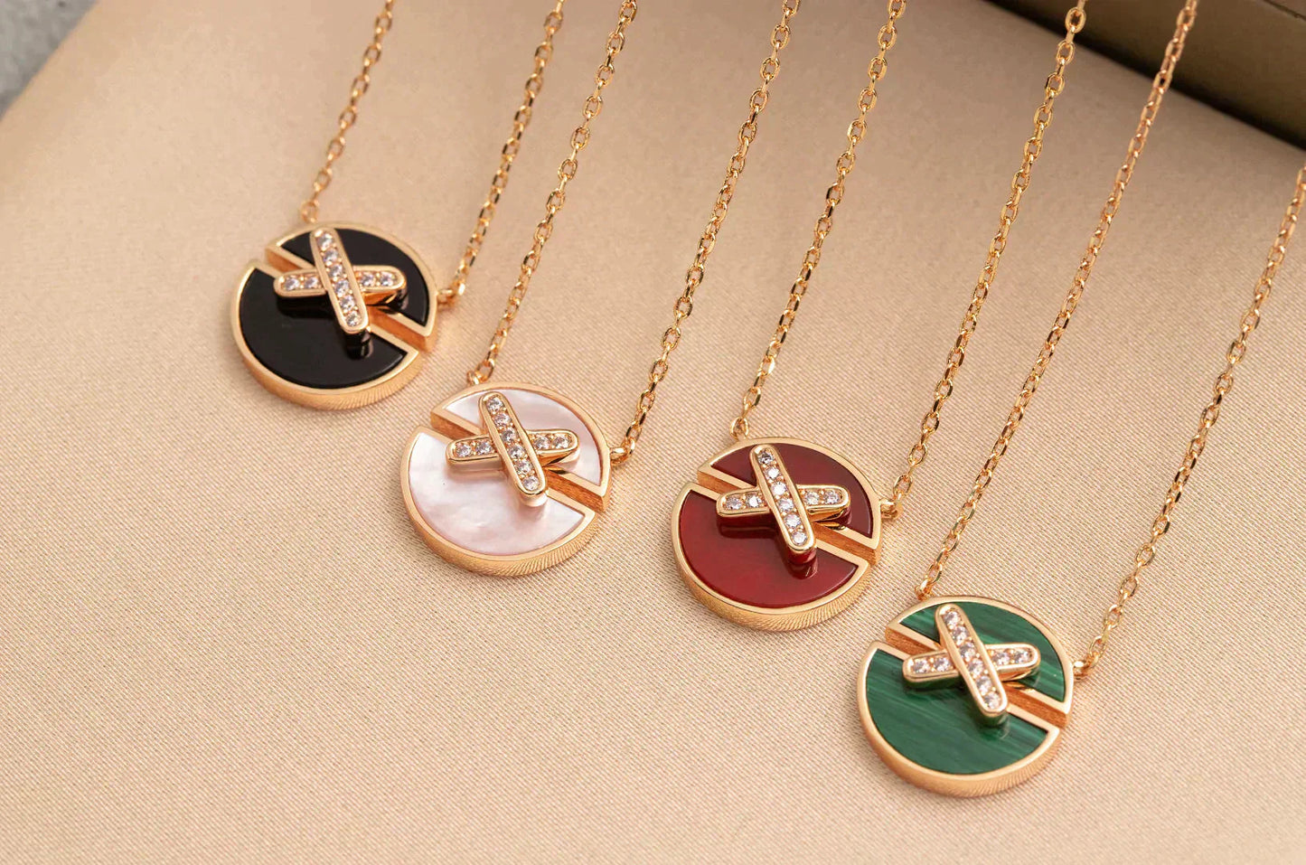 [Loran]JEUX DE ROSE GOLD DIAMOND NECKLACE