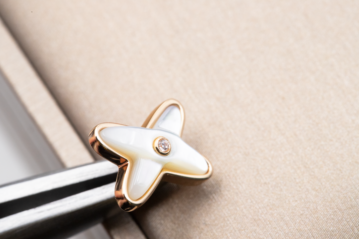[Loran]JEUX DE WHITE MOP ROSE GOLD DIAMOND EARRINGS