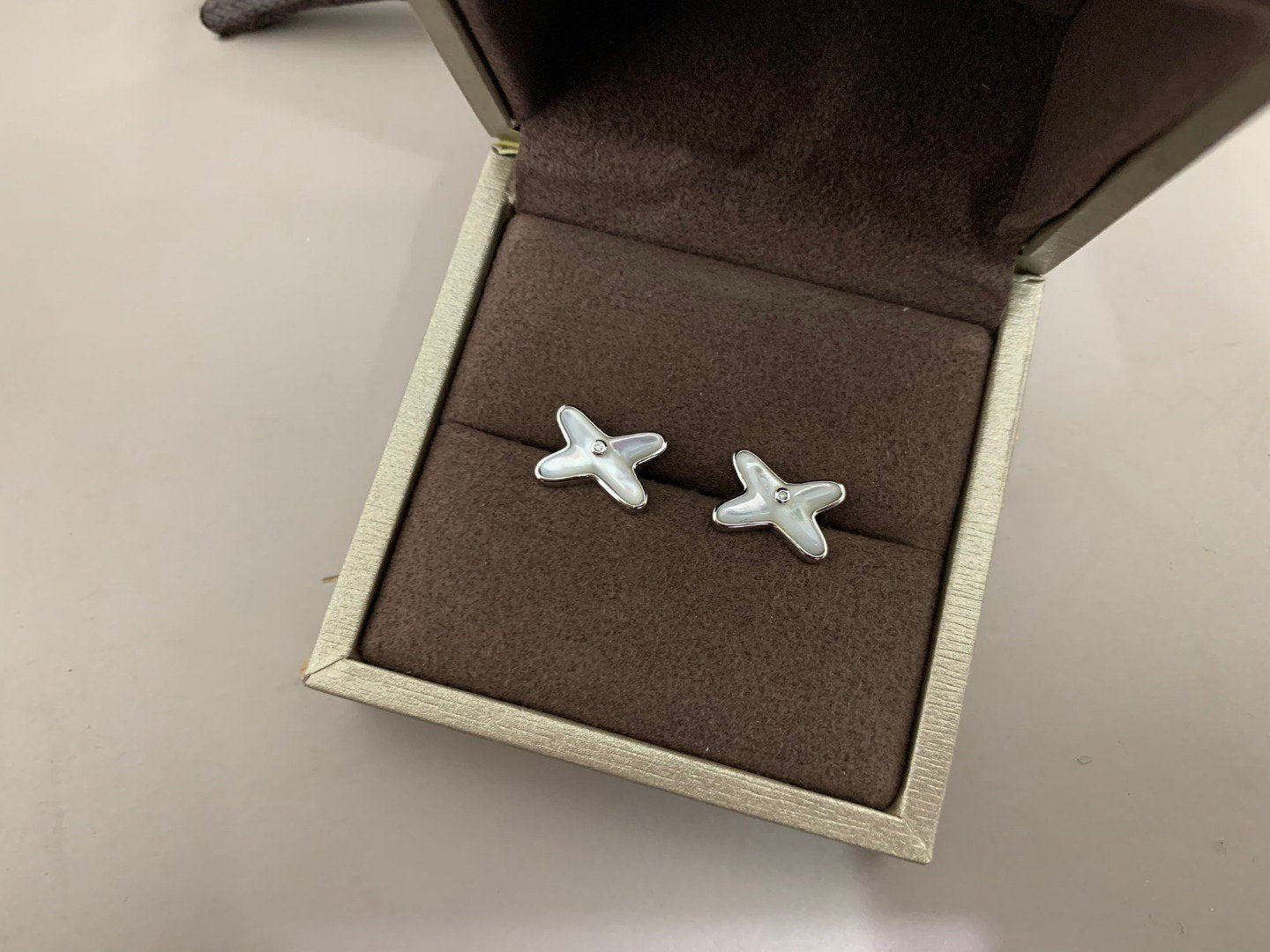 [Loran]JEUX DE WHITE MOP SILVER DIAMOND EARRINGS