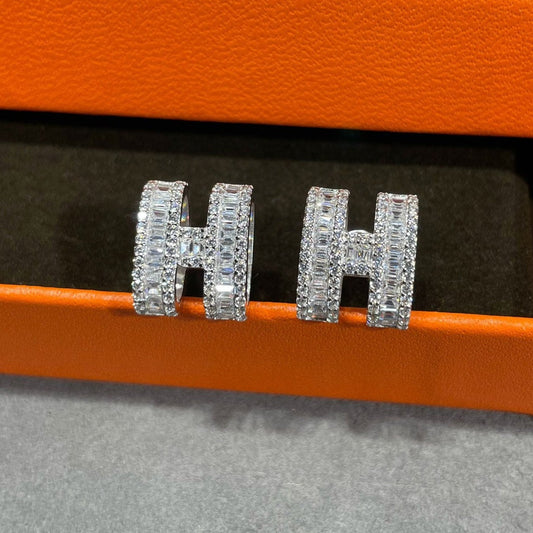 [Loran]H STUD EARRINGS WITH SILVER DIAMONDS