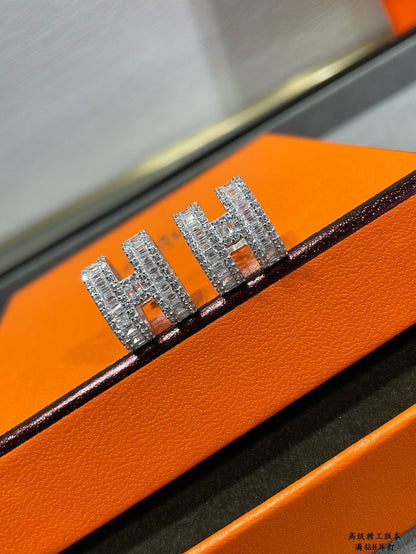[Loran]H STUD EARRINGS WITH SILVER DIAMONDS