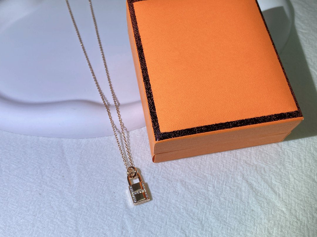 [Loran]HM ADVANCED NICHE LOCK HEAD NECKLACE DIAMONDS