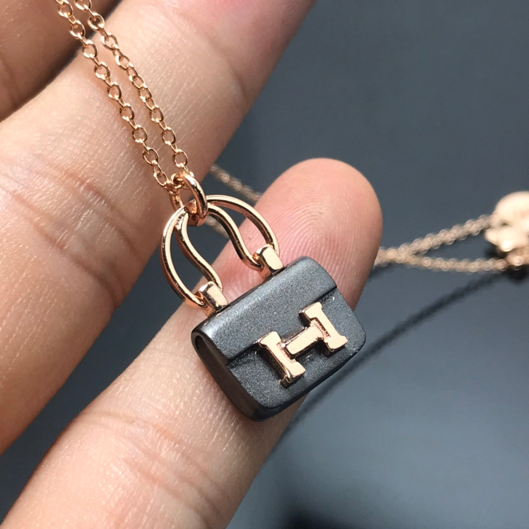 [Loran]WOMEN'S HM AMULETTES CONSTANCE PENDANT NECKLACE