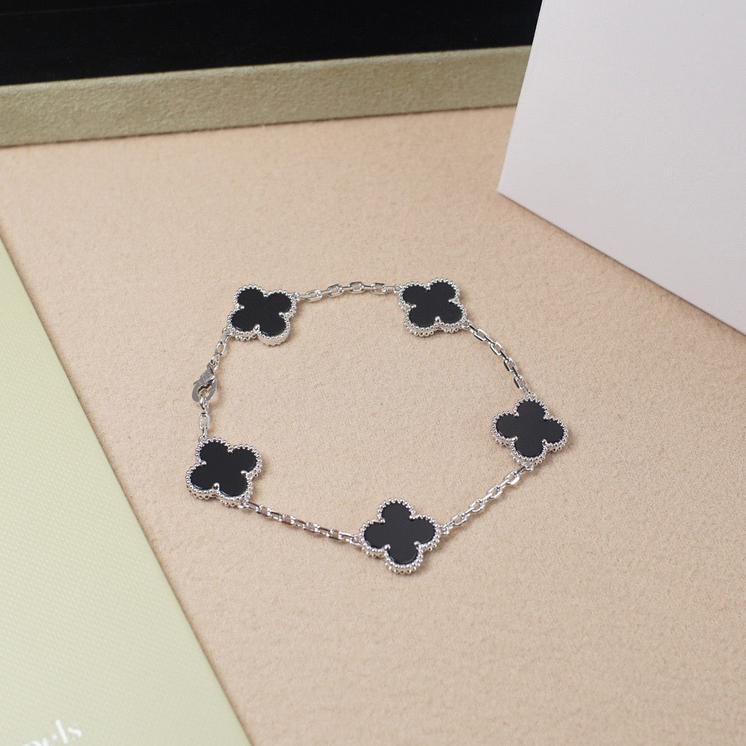 [Loran]LUCKY CLOVER 5-MOTIF BRACELET - BLACK OXNY COLLECTION