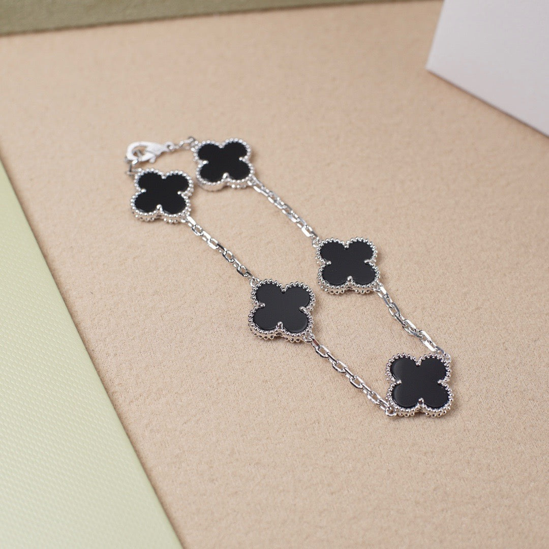 [Loran]LUCKY CLOVER 5-MOTIF BRACELET - BLACK OXNY COLLECTION