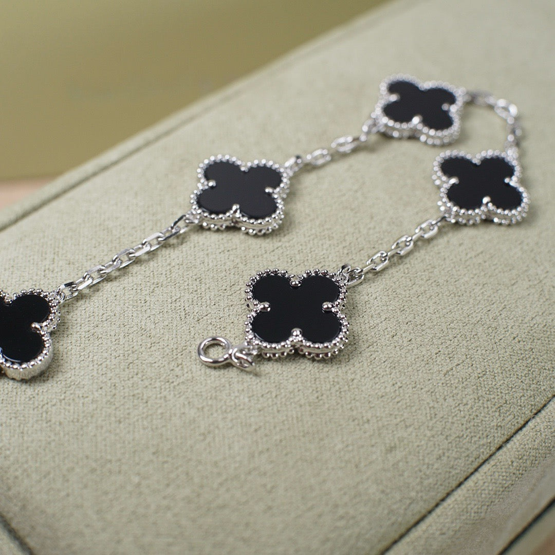 [Loran]LUCKY CLOVER 5-MOTIF BRACELET - BLACK OXNY COLLECTION