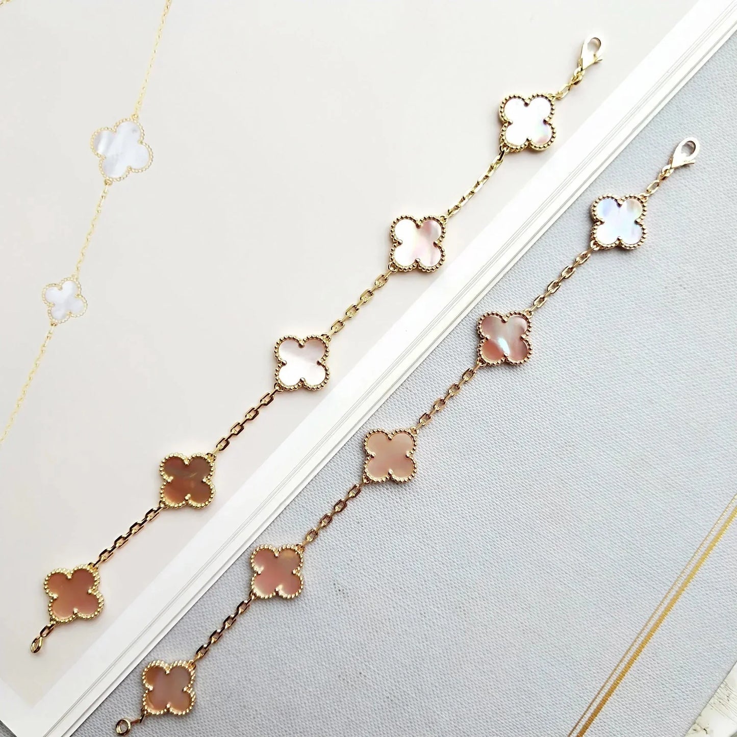 [Loran]LUCKY CLOVER 5-MOTIF BRACELET - PINK MOTHER-OF-PEARL COLLECTION