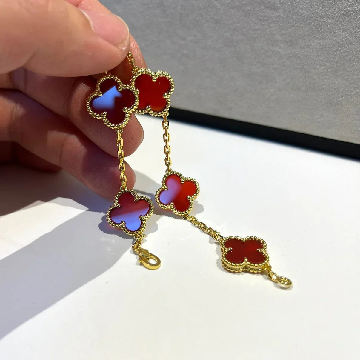 [Loran]LUCKY CLOVER 5-MOTIF BRACELET - RED CARNELIAN COLLECTION
