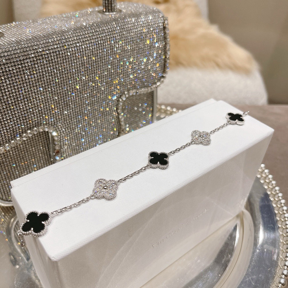 [Loran]LUCKY CLOVER 5-MOTIF BRACELET - BLACK OXNY COLLECTION