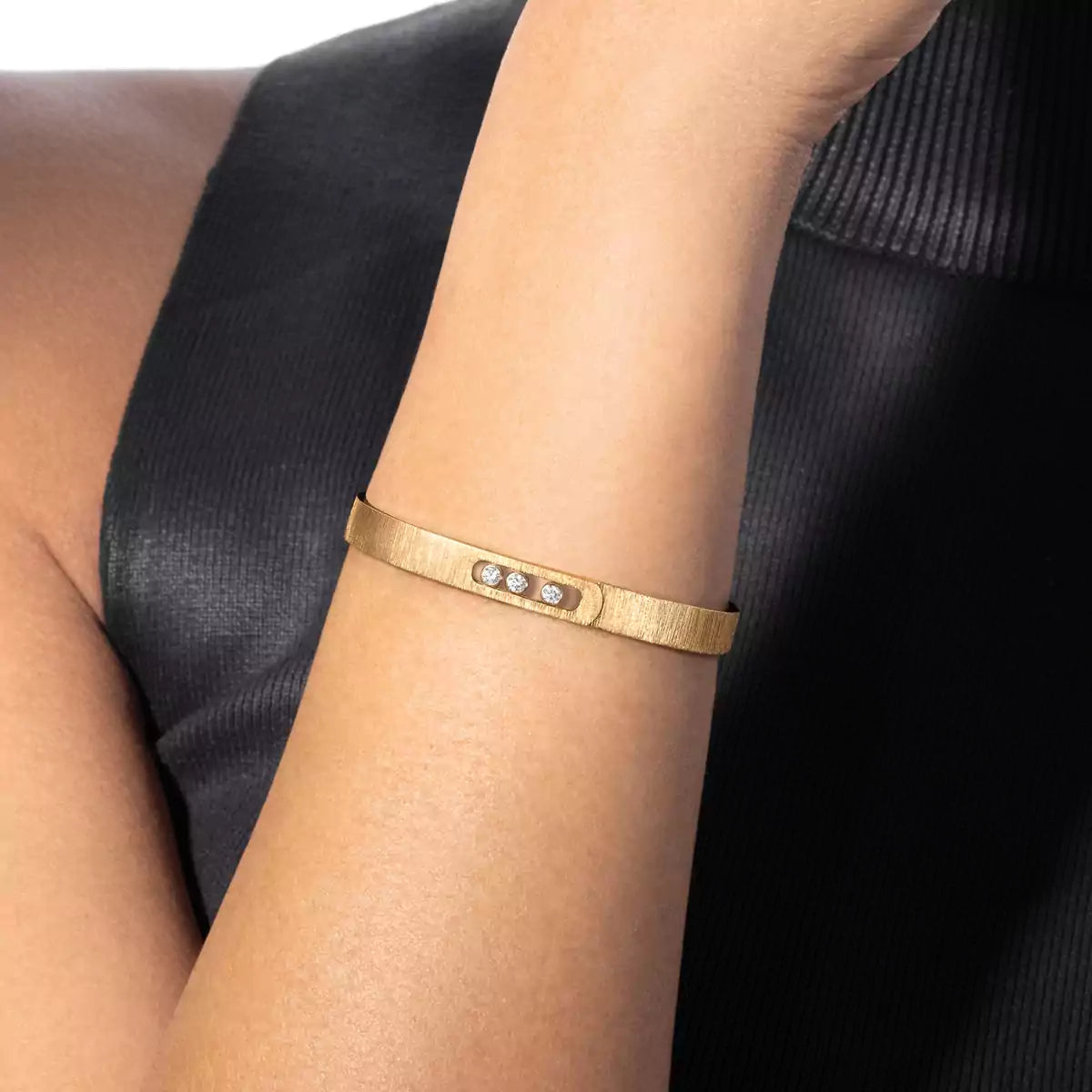 [Loran]MOVE NOA CISELÉ BANGLE BRACELET