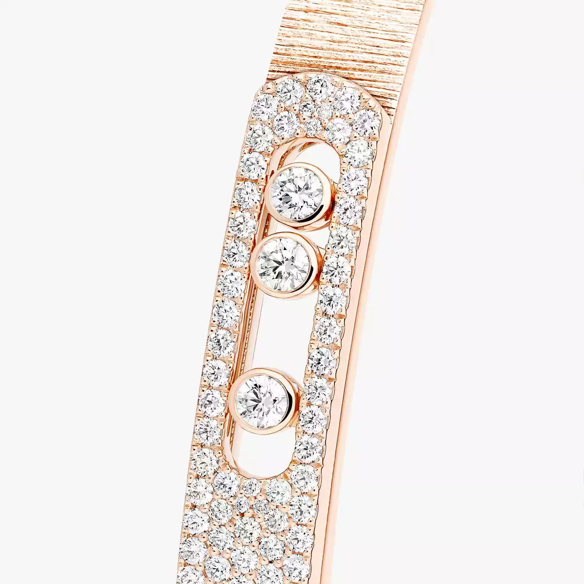 [Loran]MOVE NOA CISELÉ HALF-PAVÉ DIAMOND BANGLE BRACELET
