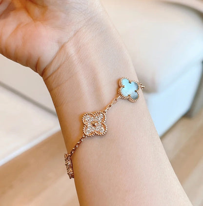 [Loran]LUCKY CLOVER 5-MOTIF BRACELET - GREY MOTHER-OF-PEARL COLLECTION