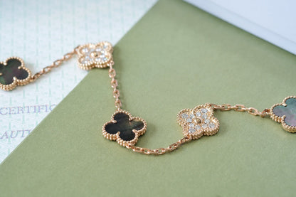 [Loran]LUCKY CLOVER 5-MOTIF BRACELET - GREY MOTHER-OF-PEARL COLLECTION