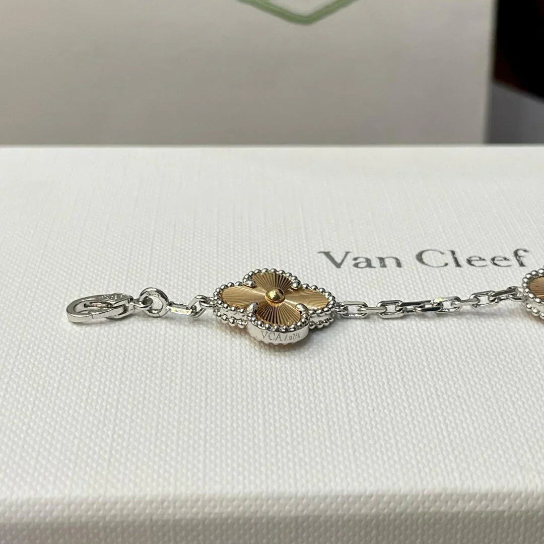 [Loran]LUCKY CLOVER 5-MOTIF BRACELET - LASER COLLECTION
