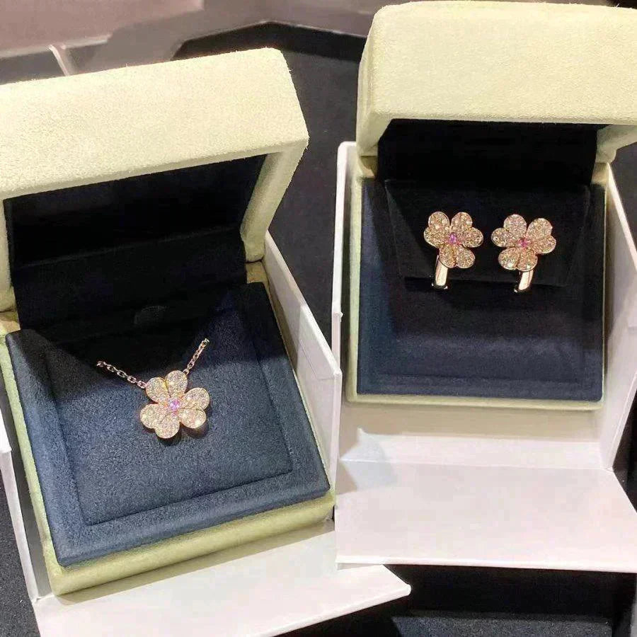 [Loran]PAVÉ DIAMOND BUTTERFLY CHARM NECKLACE